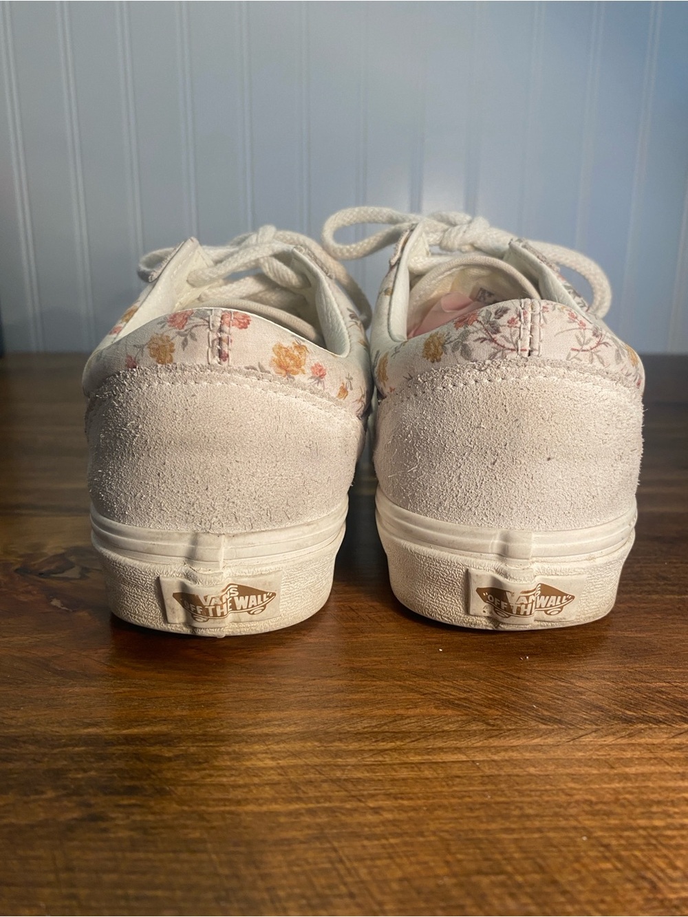 Vans - Classic Low-Top Floral Canvas, Light Grey Suede Sneakers - Womens size 8 - Picture 4 of 16
